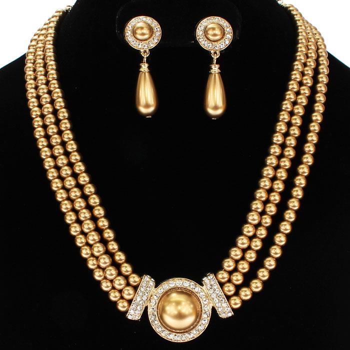 Pearl Layered Necklace Set