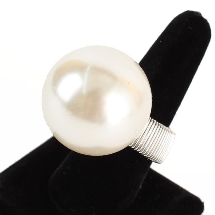 Pearl Stretch Ring