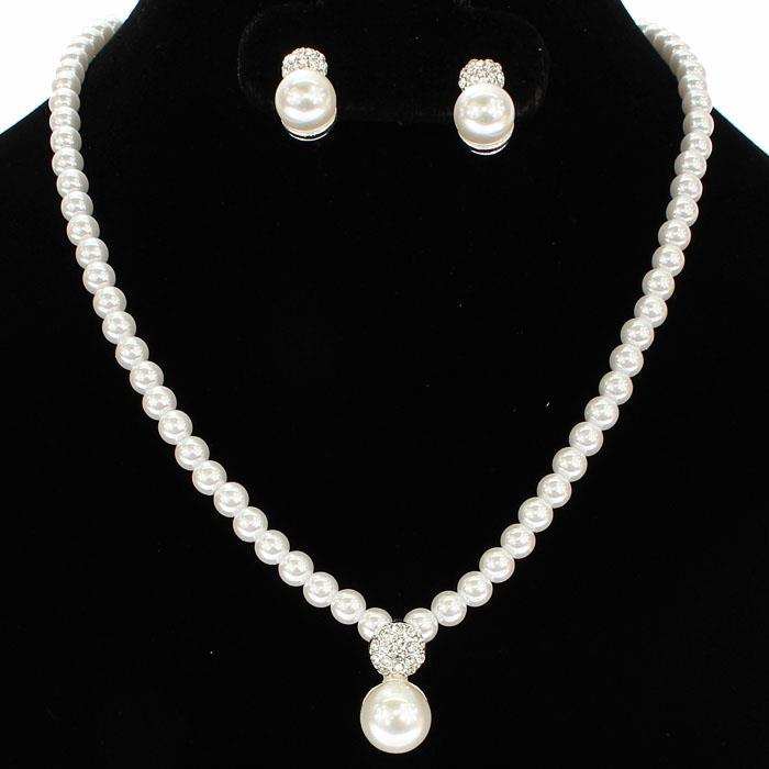 Pearl Pendant Necklace Set