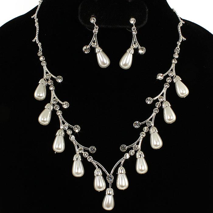 Pearl Necklace Set