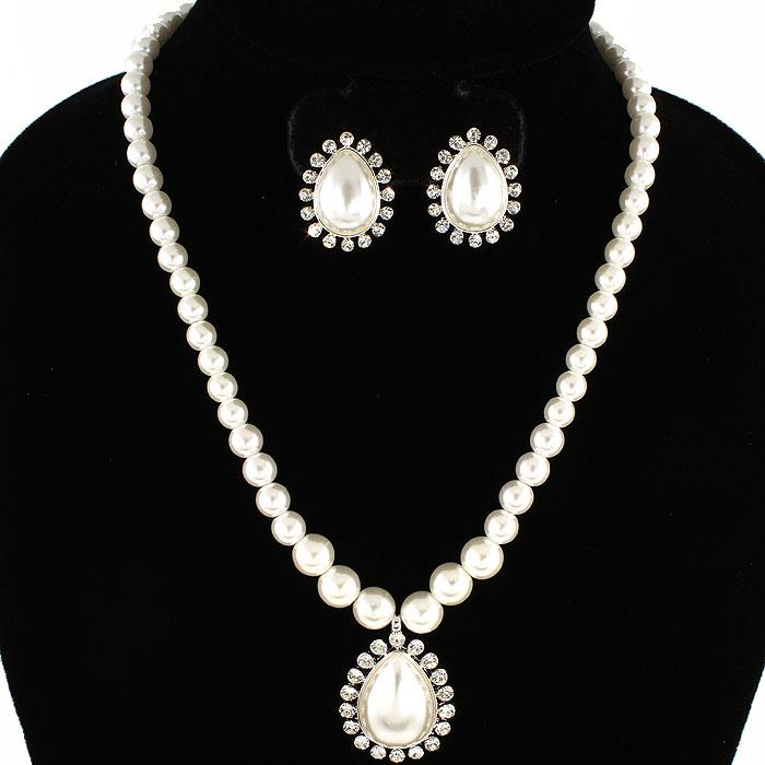 Pearl Necklace Set