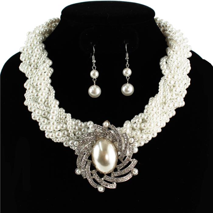 Pearl Necklace Set