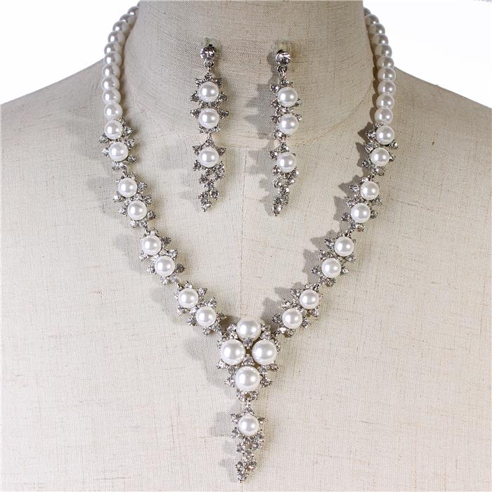 Pearl Flower Necklace Set