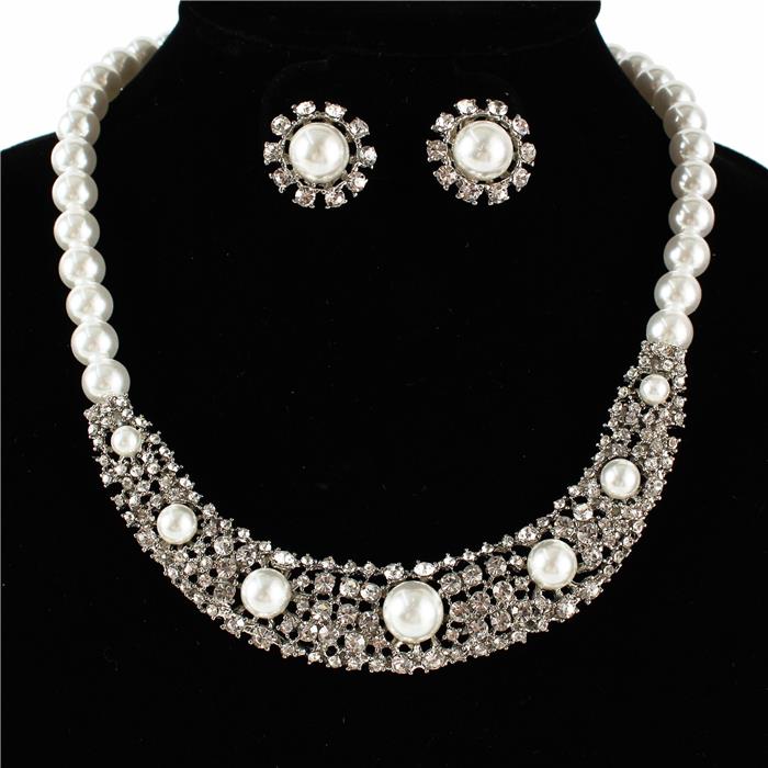 Pearl Necklace Set