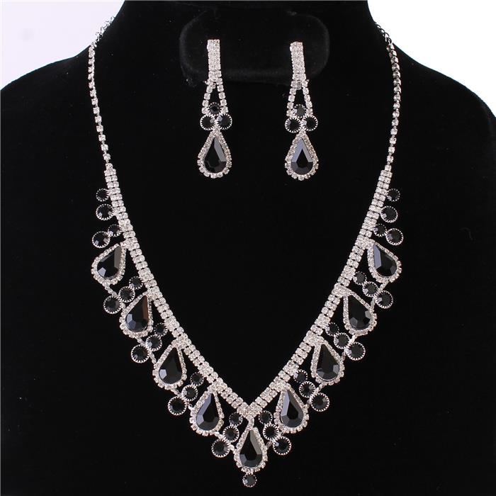 Rhinestones Teardrop With Clip-On Earring Necklace Set