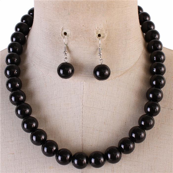 Fashion Pearl Necklace Set