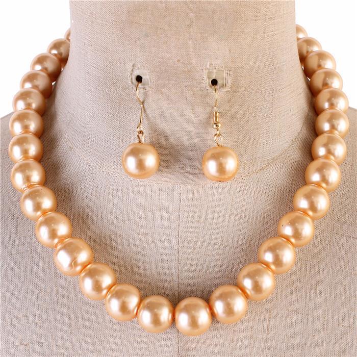 Fashion Pearl Necklace Set