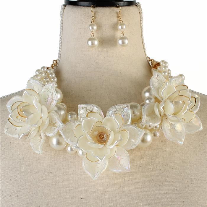 Pearl Flower Necklace Set