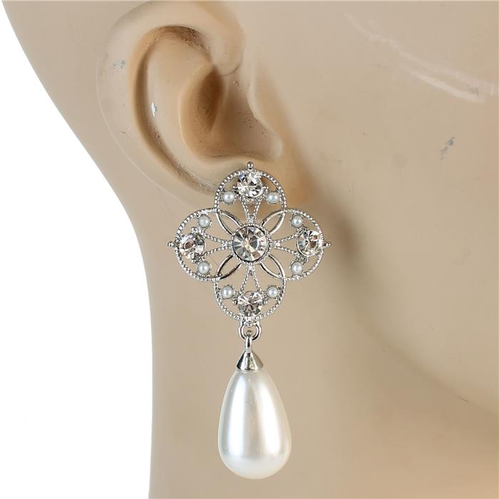 Pearl Clover Dangling Earring