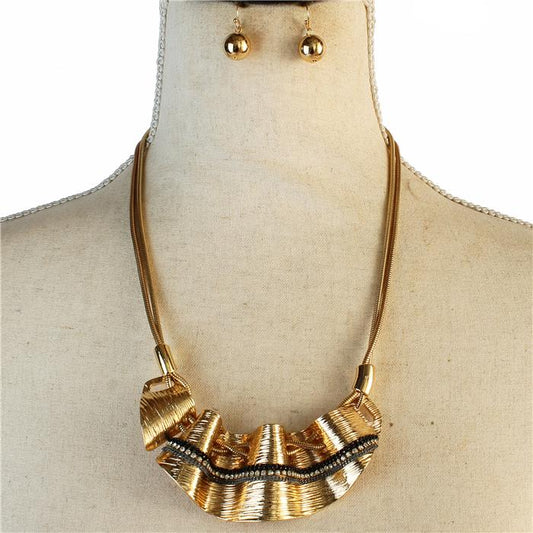 Fashion Swirl Metal Necklace Set