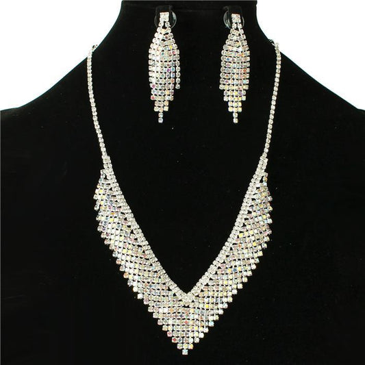 RhinestonesV Casting Necklace Set