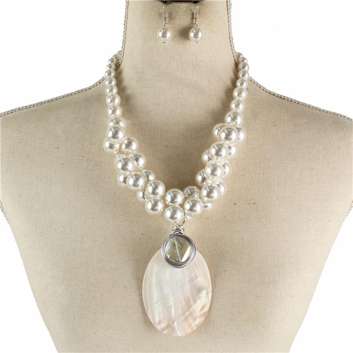 Fashion Pearl Necklace Set