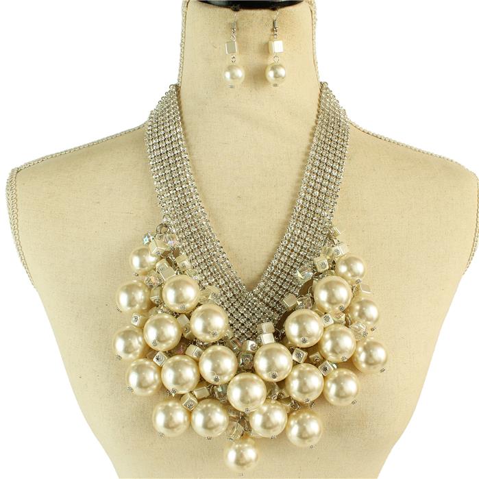 Stones Pearls Necklace Set