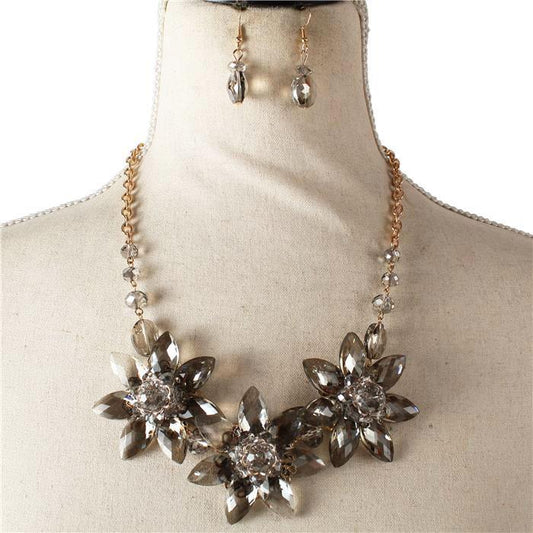 Fashion Crystal Beads Flower Necklace Set