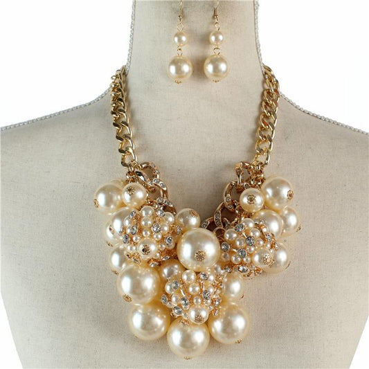 Pearls Chunky Necklace Set