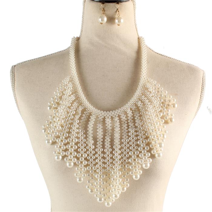 Pearls Fringeds Necklace Set