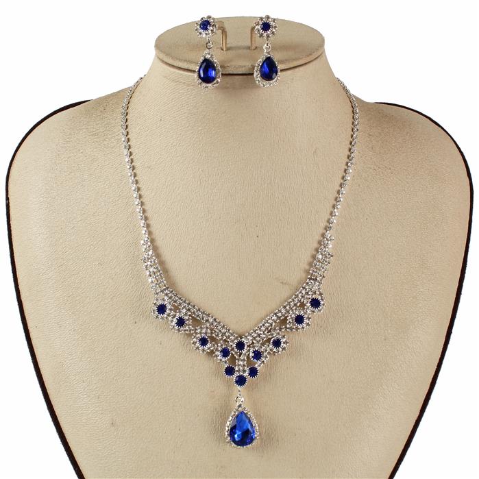 Rhinestones Teardrop Necklace Set