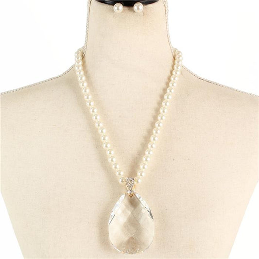 Pearl With Chunky Crystal Necklace Set