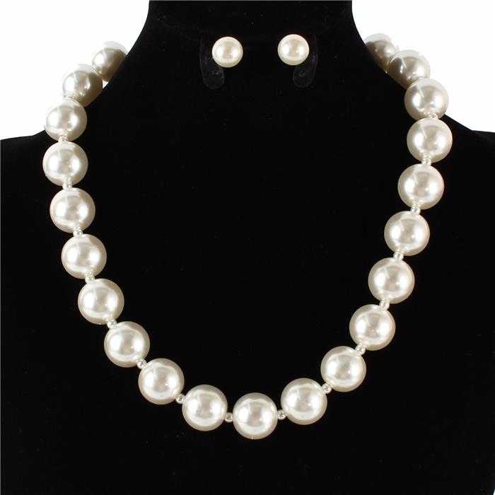 Pearl Necklace Set