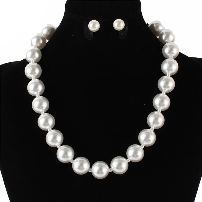 Pearl Necklace Set