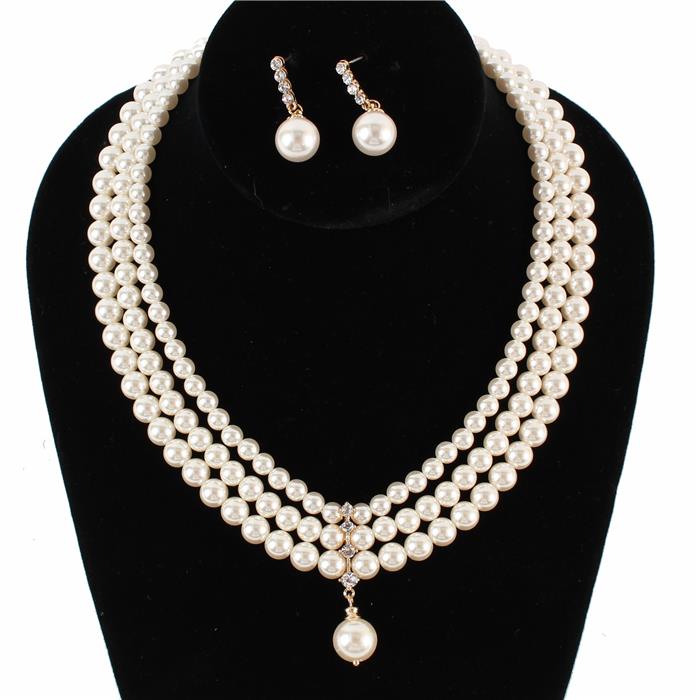 Pearl Necklace Set