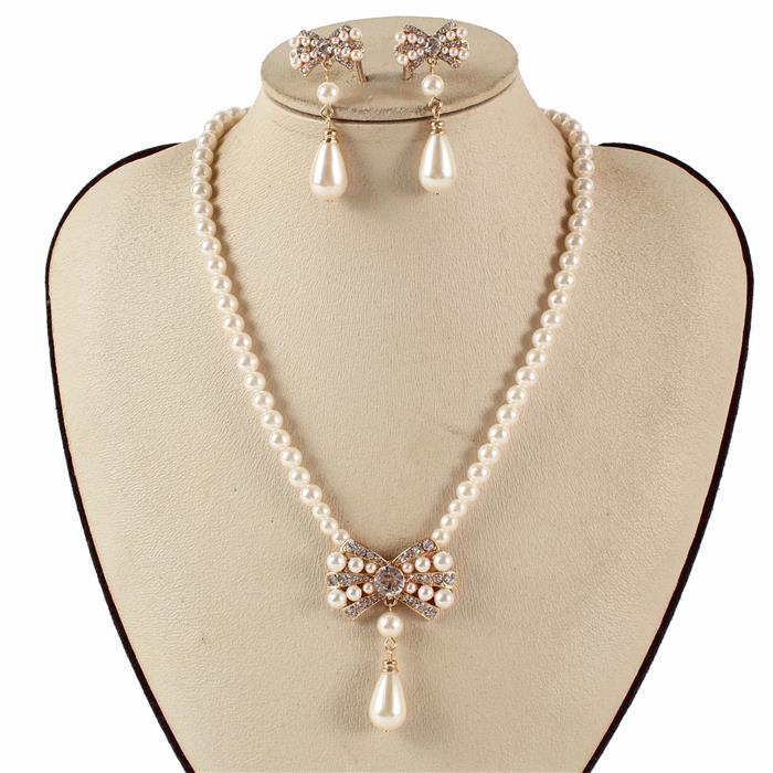 Pearl Necklace Set