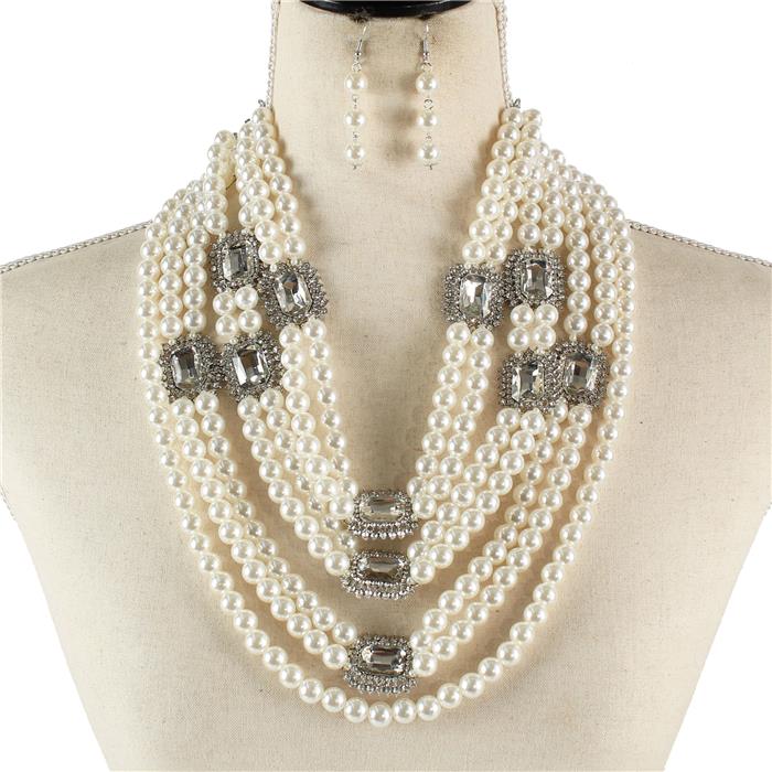 Chunky Pearl Necklace Set