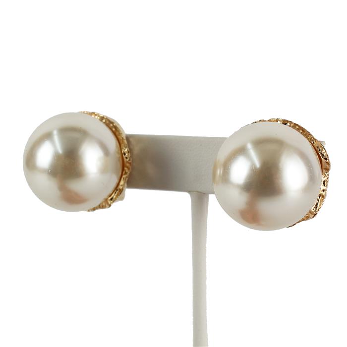 Clip On Pearl Earring