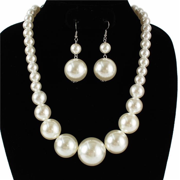 Pearl Necklace Set