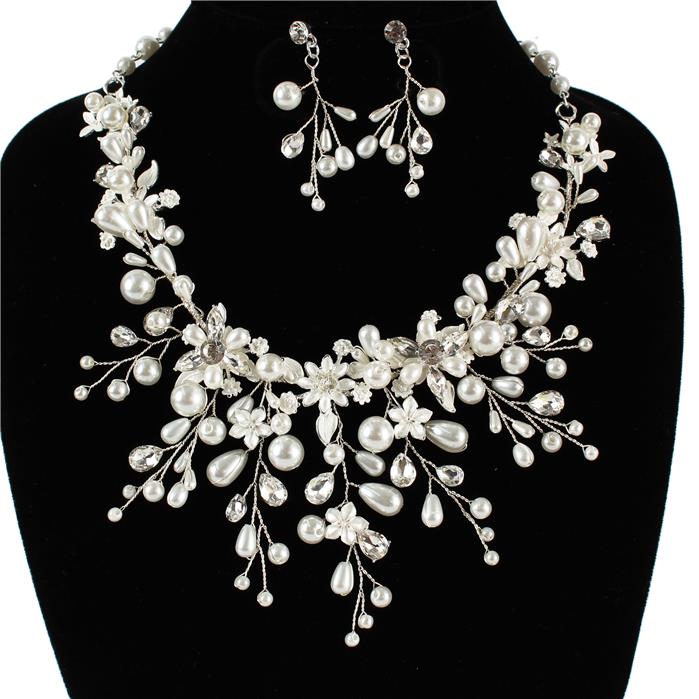 Pearl Necklace Set