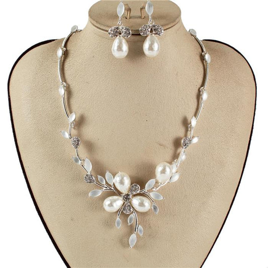 Pearl Crystal Necklace Set