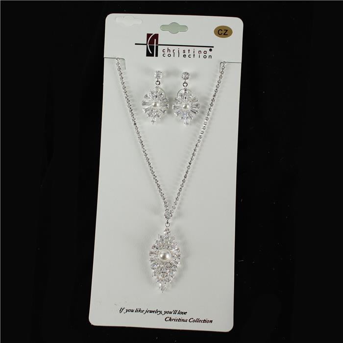 Cubic Zirconia With Pearl Necklace Set