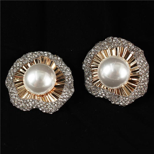 Pearl Chunky Stud Earring