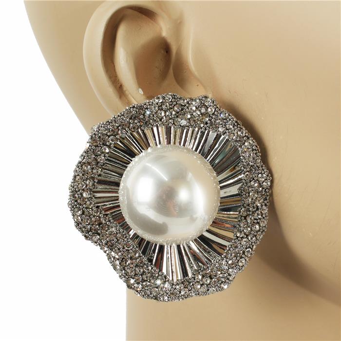 Pearl Chunky Stud Earring