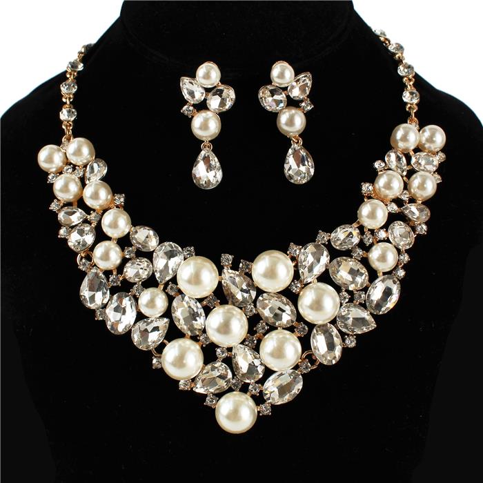 Pearl Necklace Set