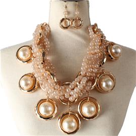 Fashion Pearls Necklace Set