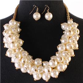 Pearls Casting Necklace Set
