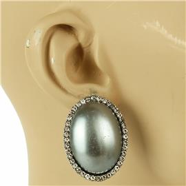 Pearl Oval Stud Earring