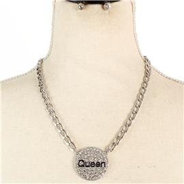 Metal Link Queen Necklace Set