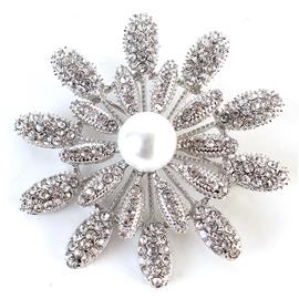 Casting Stones Pearl Flower Brooch