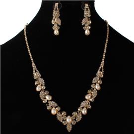 Rhinestone Pearls Tear Necklace Set