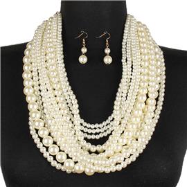 Multilayered Pearl Necklace Set