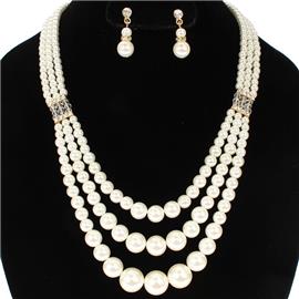 Pearl Layered Necklace Set