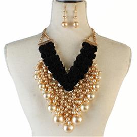 Pearl Flowers V Shaped Necklace Set