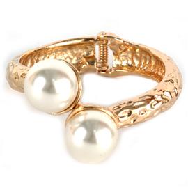 Metal Hammered Pearl Bangle