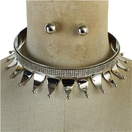 Metal Stones Triangle Choker Necklace