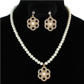 Pearl Flower Necklace Set