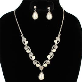 Pearls Rhinestones Teardrop Necklace Set