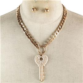 Key Pendant Necklace Set