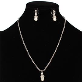 JR Rhinestones Pearl Necklace Set